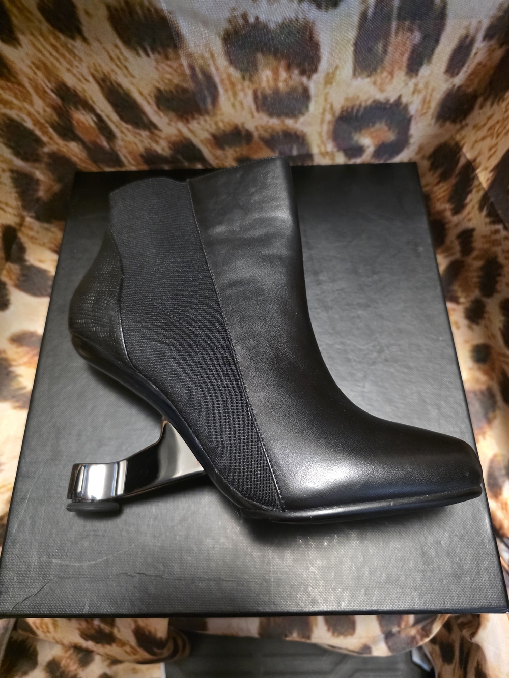 United Nude Eamz ERA Leather Ankle Boots with Sculptural Silver Heel-Size 7.5/38